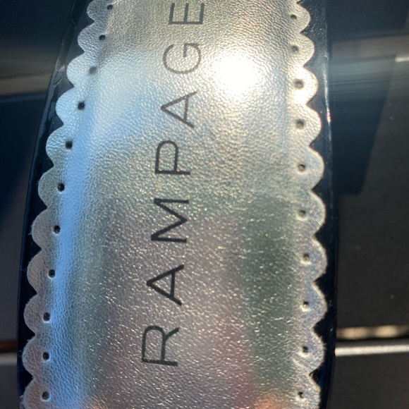 Black patent slides - Picture 5 of 6